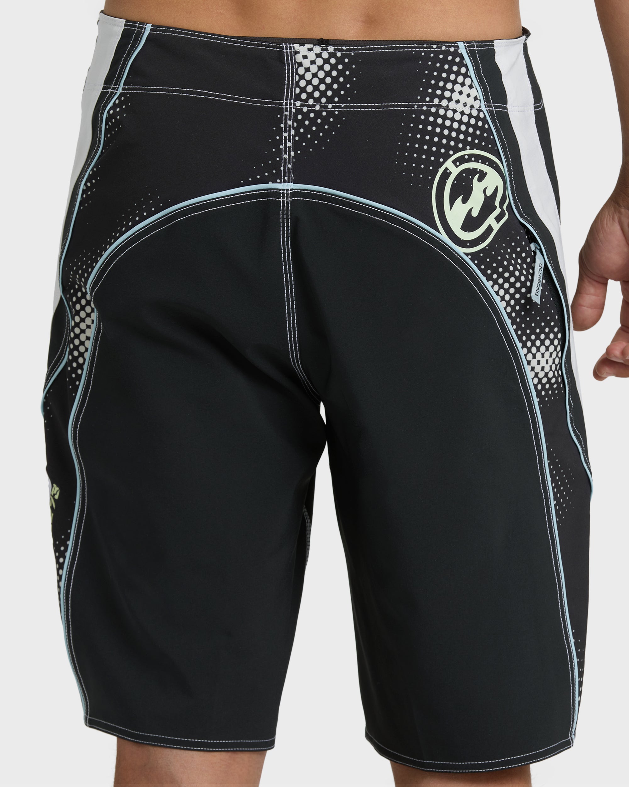 Fluid 2k Pro 21" Boardshorts - Black/White - Black