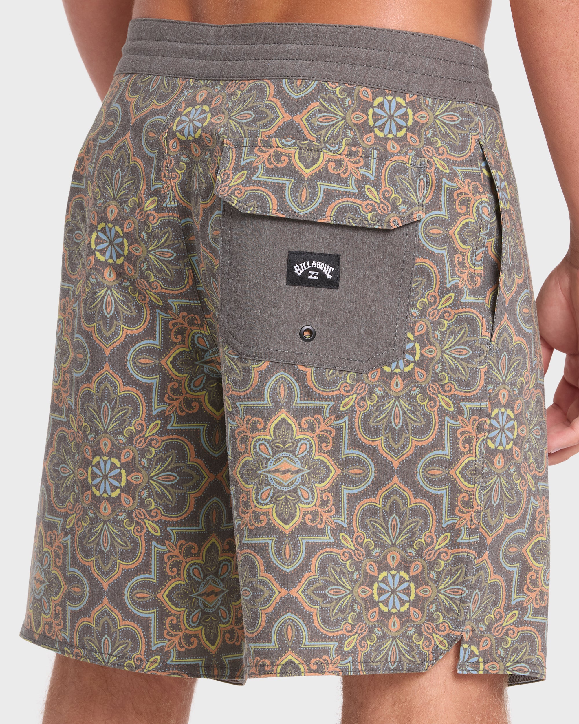 Good Times Lo Tide 17.5" Boardshorts - Slate Black