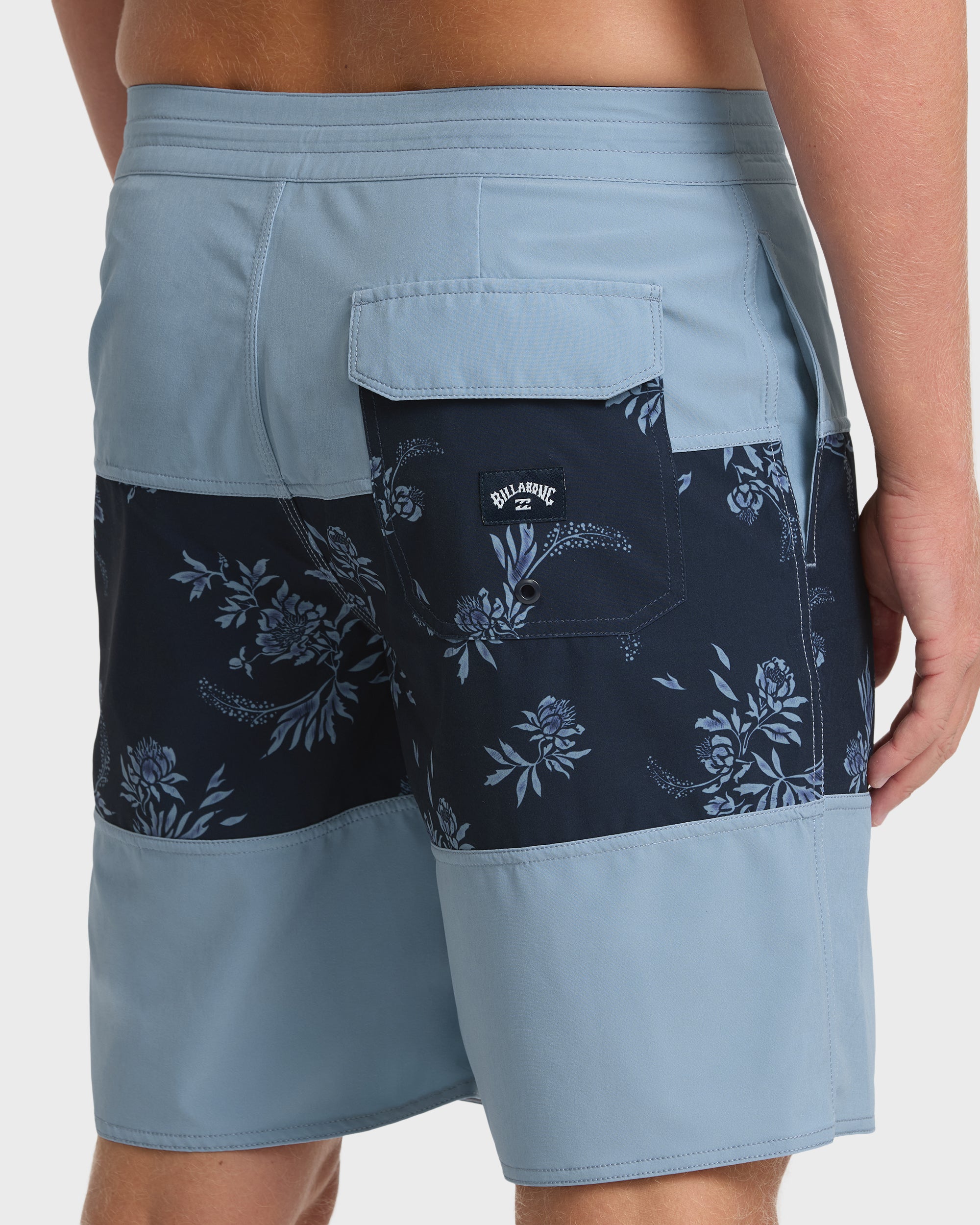 Tribong Lo Tide 18" Boardshorts - True Navy
