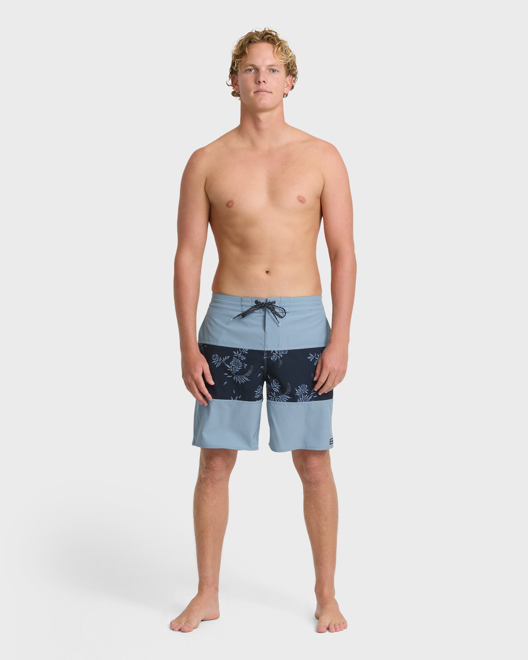 Tribong Lo Tide 18" Boardshorts - True Navy