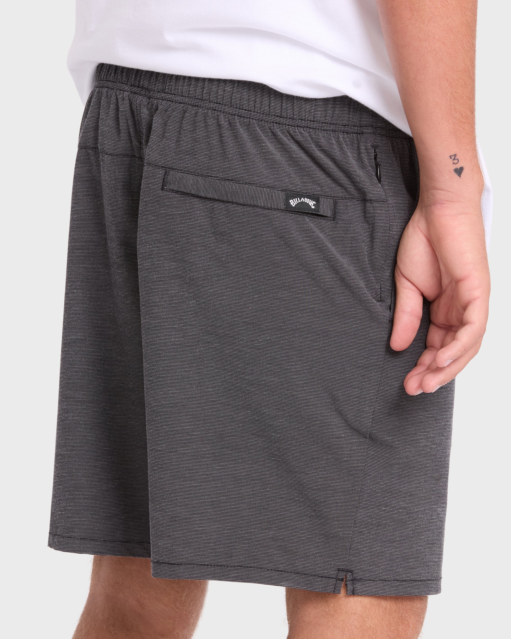 Crossfire Elastic Wave Washed 18" Amphibian Hybrid Shorts - Black