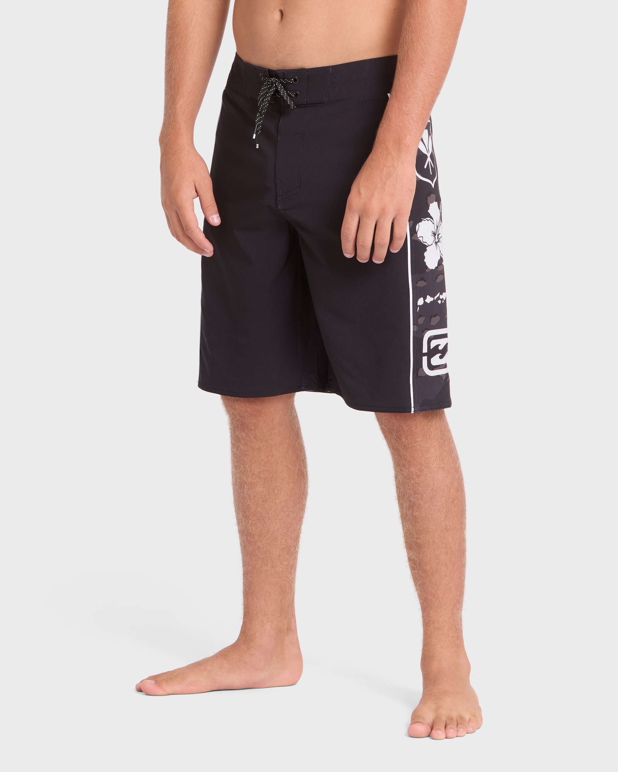 New Wave 2.0 Hawaii Pro 19" Boardshorts - Black